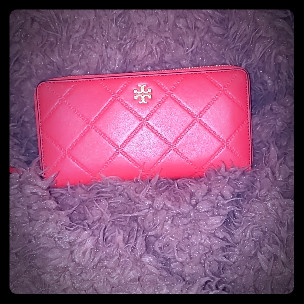 AUTHENTIC Tory Burch Wallet pink/peach